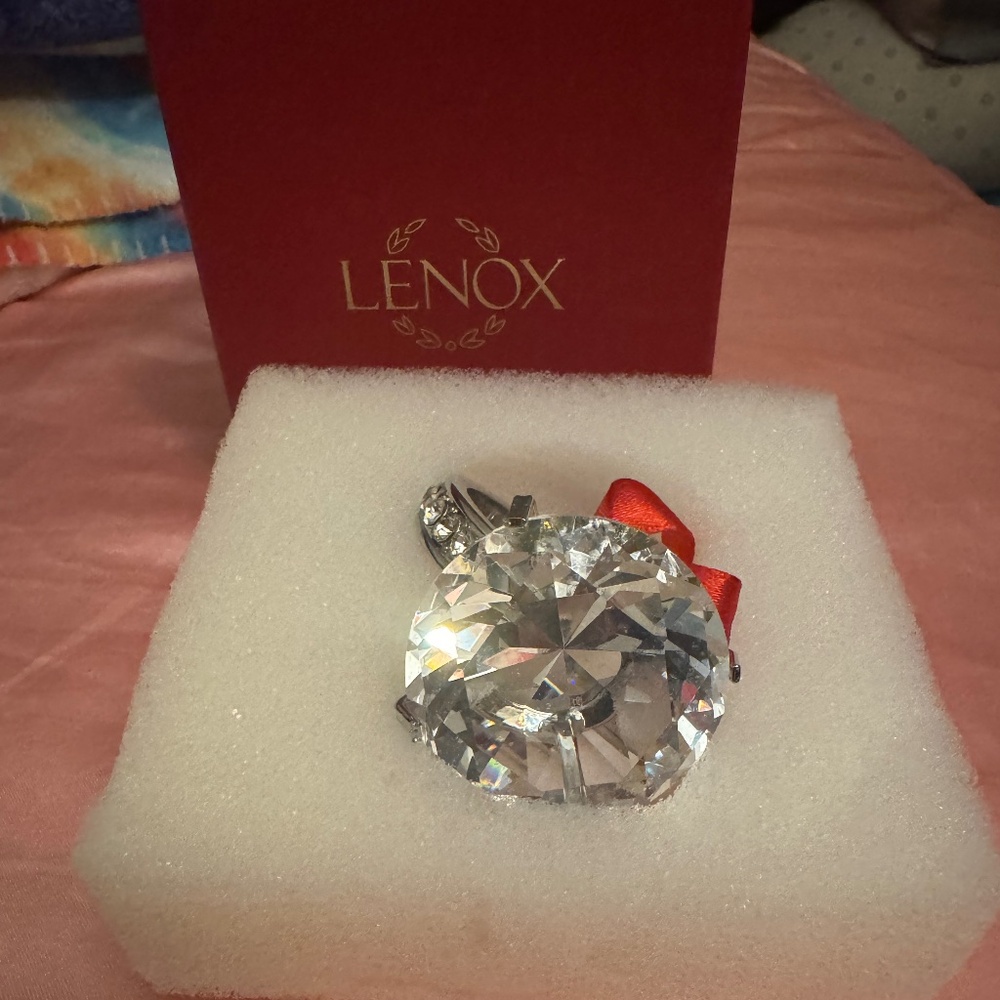 LENOX - Picture 3 of 3